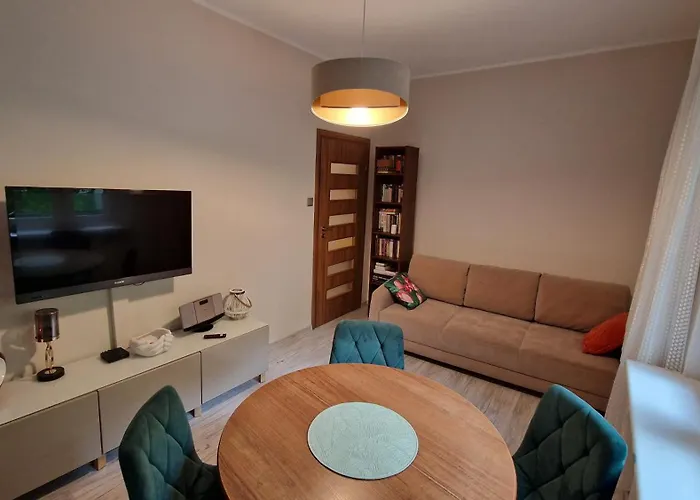 3 Maja アパート *